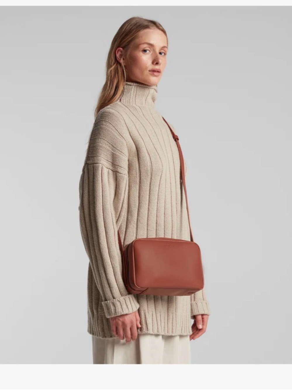 NIB Monos Metro Crossbody Bag in Mahogany